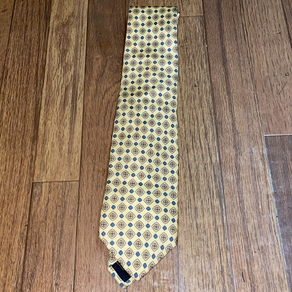 Burberry - Picture 4 of 4